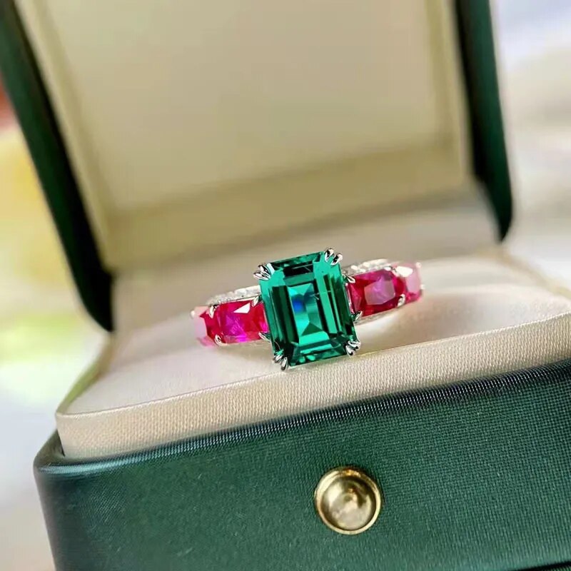 Vintage Two Tone Lab Simulated Emerald Ring