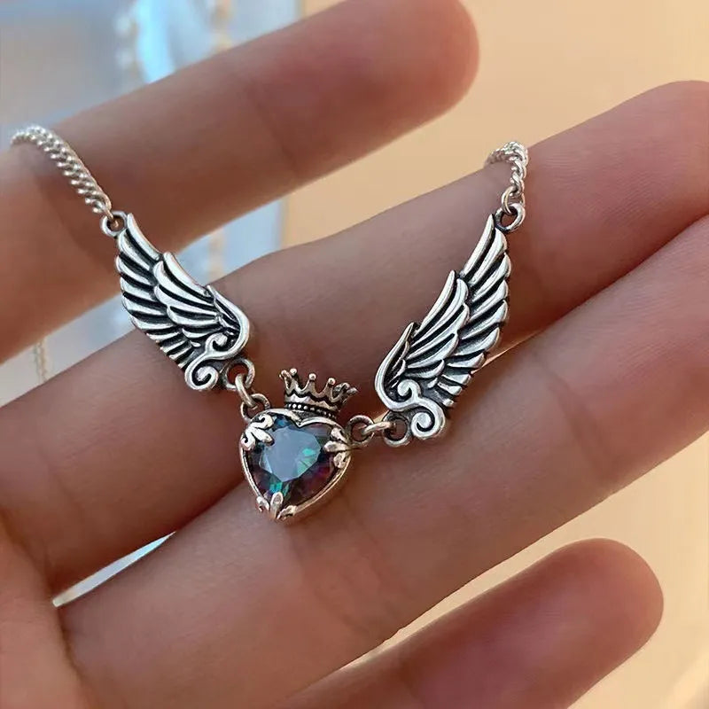 Vintage Gothic Heart Crown Angel Wings Pendant Necklace Women's Fashion Delicate Love Shaped Lockets Couple's Necklace