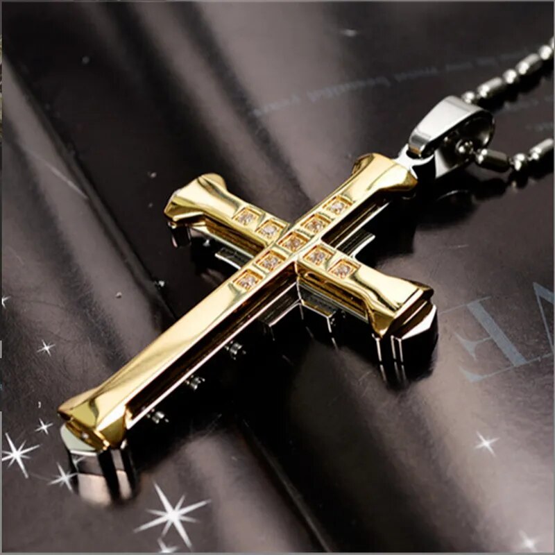 Fashionable Men Jesus Cross Zircon Necklace Gold Plated Cross Pendant Hip Hop Necklaces for Men Jewelry Party Anniversary Gift